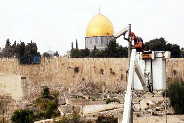 Jerusalem Cameras More Dangerous Than Metal Detectors