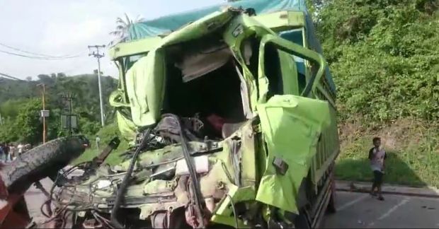 4 Tewas Akibat Tabrakan Beruntun 6 Kendaraan di Tarahan Lampung Selatan