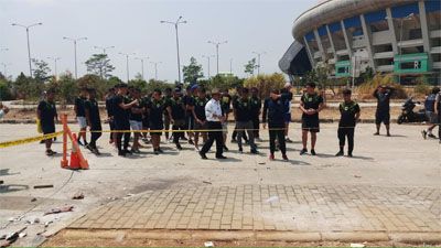 Pemain Persib Doa Bersama dan Tabur Bunga di GBLA