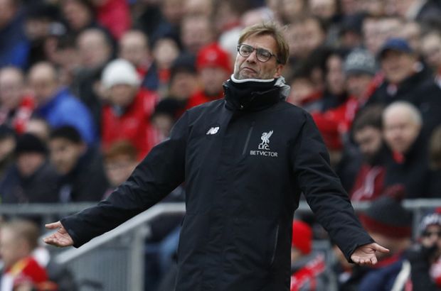 Liverpool Kehilangan Dua Trofi dalam Sepekan