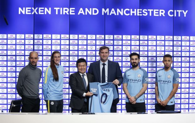 Manchester City Klub Liga Inggris Pertama dengan Dua Sponsor di Jersey