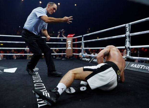 George Groves Robohkan Jamie Cox di Ronde Keempat