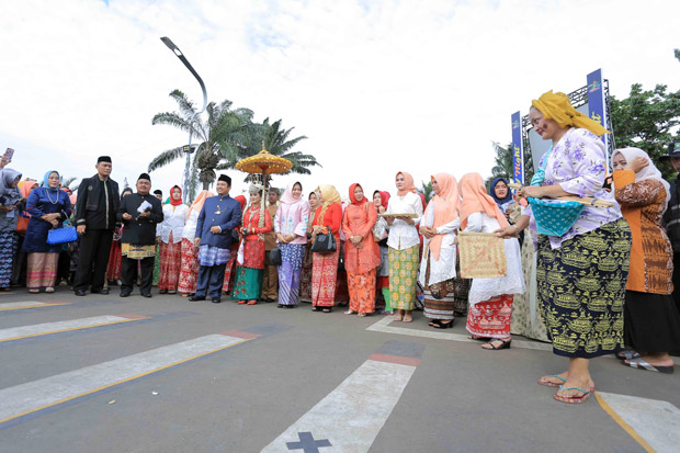 Gelar Tangerang Ngebesan, 612 Pasutri Lakukan Resepsi Pernikahan Bareng