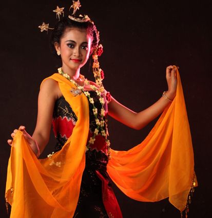 10 Tari Tradisional Indonesia Paling Populer