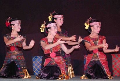 10 Tari Tradisional Indonesia Paling Populer