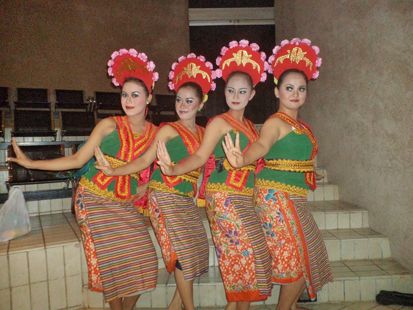 10 Tari Tradisional Indonesia Paling Populer