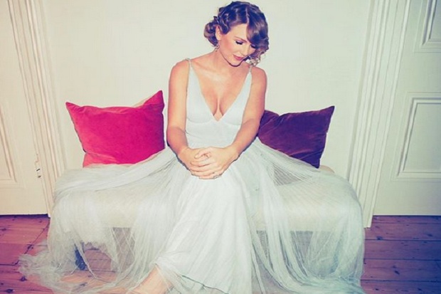 Tak Hadiri Grammy, Taylor Swift dan Joe Alwyn Romantis di BAFTA 2019