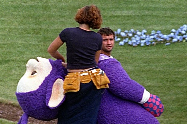Aktor Teletubbies, Simon Shelton Barnes Meninggal Dunia