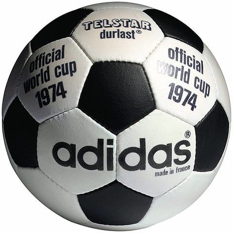 Bola Piala Dunia 2018 Tuai Kritik
