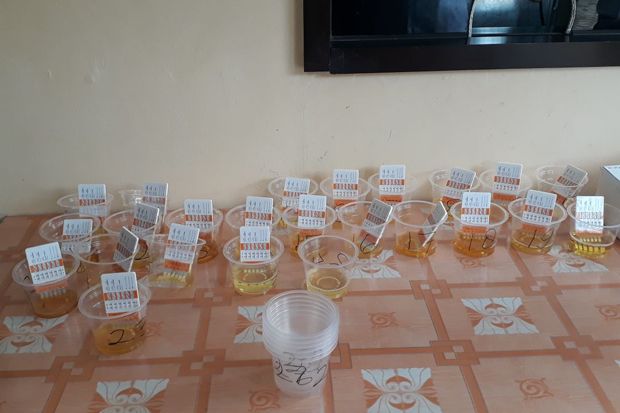 Anggota Polres Pekalongan Tes Urine Mendadak