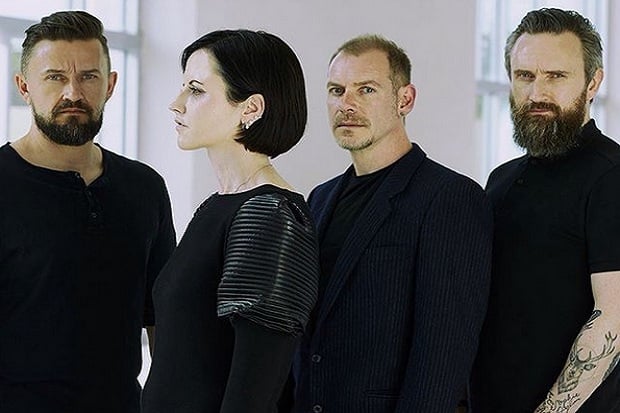 Bakat Dolores Terasah Bersama The Cranberries