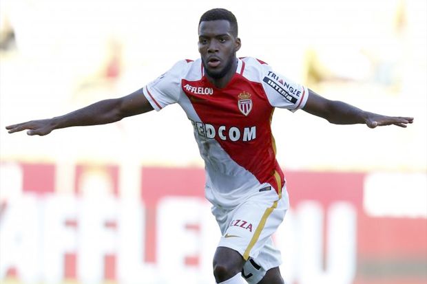 Wenger Tak Banyak Bicara Usai Ditolak Thomas Lemar