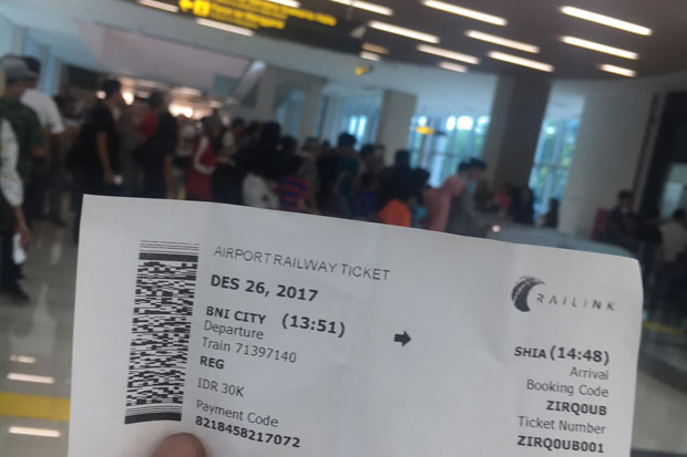 Hari Pertama Uji Coba, Ratusan Penumpang Gunakan KA Bandara