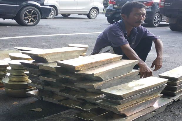 Dua Ton Balok Timah Gagal Diselundupkan ke Jakarta