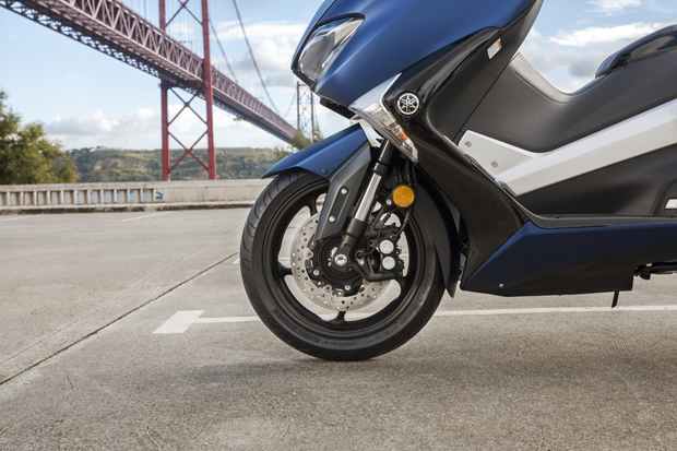 Yamaha TMAX DX, Skutik Super Nyaman Walau Gas Dibetot Habis