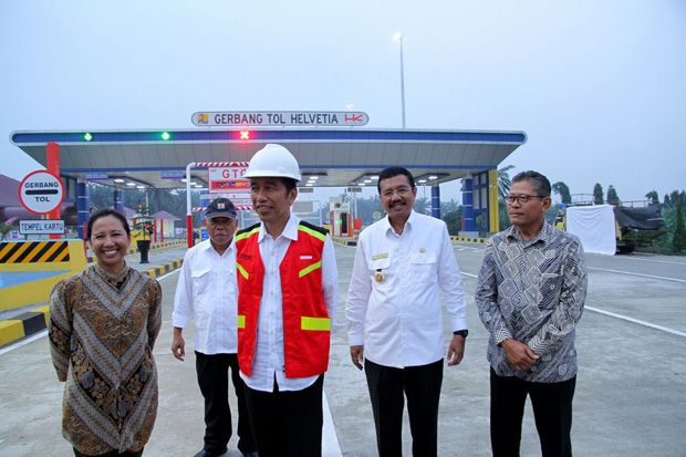 Selamat! Jokowi Resmikan Tol Terpanjang di Sumatera
