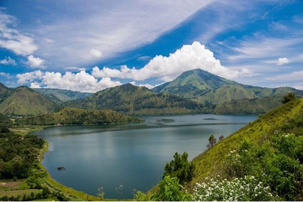 Sambut Tahun Baru 2019 dengan Liburan di Kabupaten Samosir