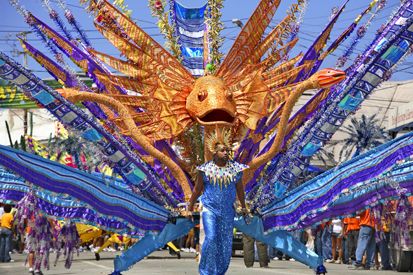 Karnaval Spektakuler di Berbagai Negara, Kostumnya Keren Banget