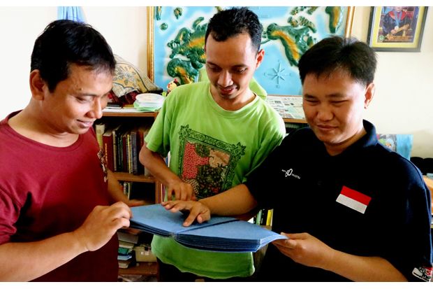 Di Sepanjang 'Jalan Gelap', Nyala Harapan Terbentang