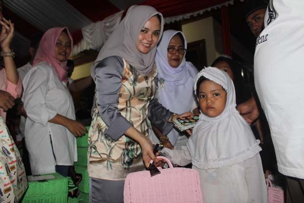 Usai Buka Puasa Bersama, Hercules Santuni 1.000 Anak Yatim