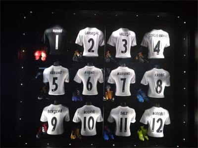 Menembus Lorong Santiago Bernabeu