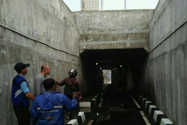 Air Mengucur di Underpass Sepeda Motor Terminal 3 Bandara Soetta
