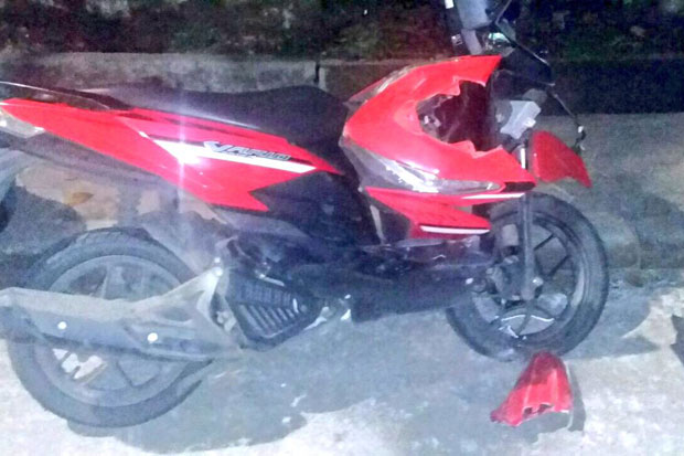 Tabrak Pembatas Jalan, Mobil Terbalik di Cempaka Putih
