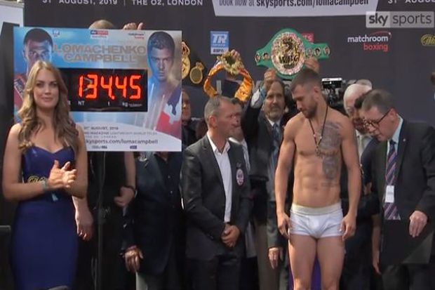 Tak Sabar Menang, Lomachenko Lebih Berat daripada Campbell