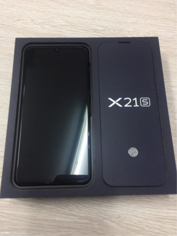 Foto Vivo X21s dengan Pemindai Sidik Jari UD Bocor di Internet