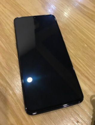 Bocoran Gambar Vivo X23 Benarkan Takik Kecil-Sidik Jari di Layar