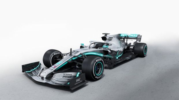 Hamilton Tes Mobil Anyar di Siverstone: Ini Sosok Mercedes W10