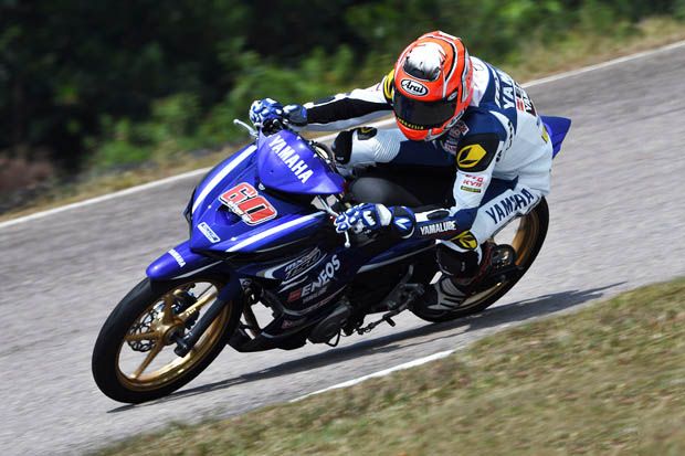 Wahyu Aji Trilaksana (Yamaha Racing Indonesia) pada kelas Underbone 150cc. (Foto-Motorsport)