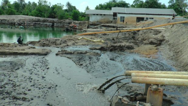 Penambangan Pasir Ilegal di Pasir Sakti Lampung Dibiarkan Marak