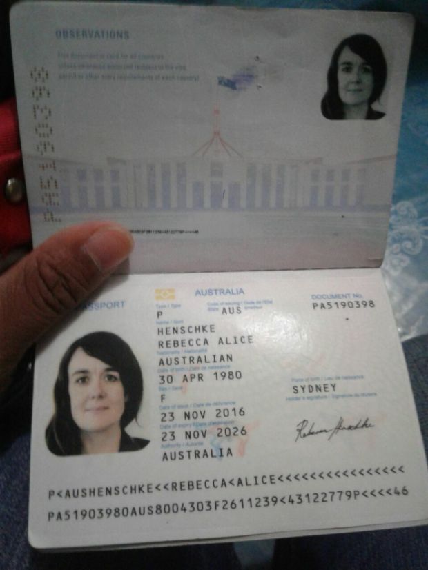 Imigrasi Tahan Paspor Reporter BBC Rebecca Alice Henschke