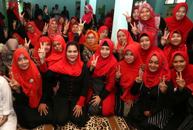 Puti Guntur Mantapkan Dukungan di Situbondo