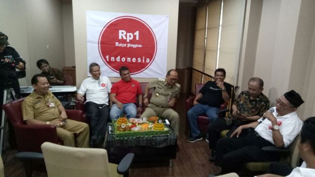 Peringati HUT ke 55, Pesilat Merpati Putih Kibarkan Bendera di Puncak Ciremai