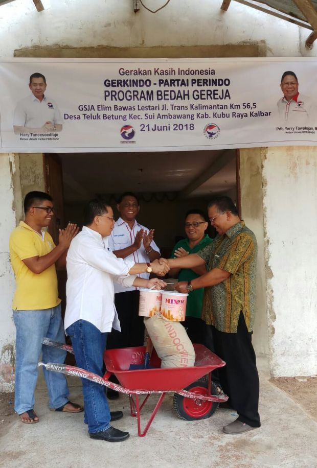Gerkindo Bedah Gereja GSJA Elim Bawas Lestari di Kabupaten Kubu Raya