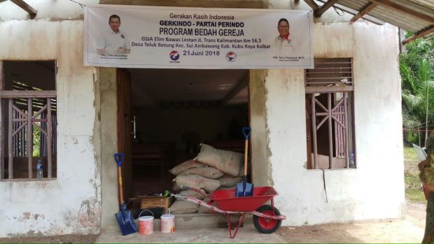 Gerkindo Bedah Gereja GSJA Elim Bawas Lestari di Kabupaten Kubu Raya
