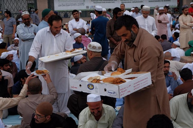 Yuk, Intip Suasana Berbuka Puasa di Masjid Nabawi