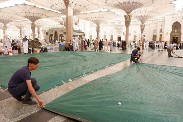 Yuk, Intip Suasana Berbuka Puasa di Masjid Nabawi
