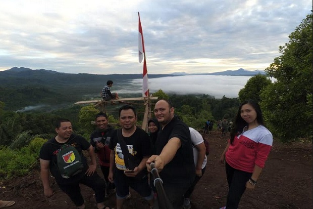 Pesona Negeri di Atas Awan Desa Poopo Minahasa Selatan