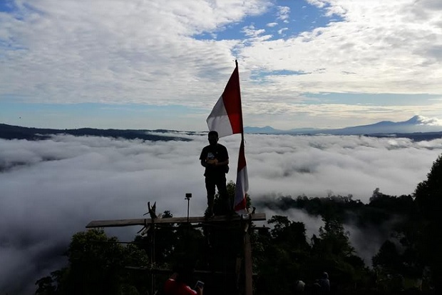 Pesona Negeri di Atas Awan Desa Poopo Minahasa Selatan