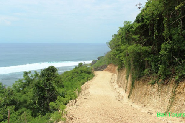 Nyang-nyang, Pantai Tersembunyi di Bali yang Eksotis