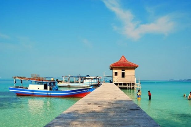 5 Pantai Sekitar Jakarta yang Cocok Dikunjungi Saat Liburan