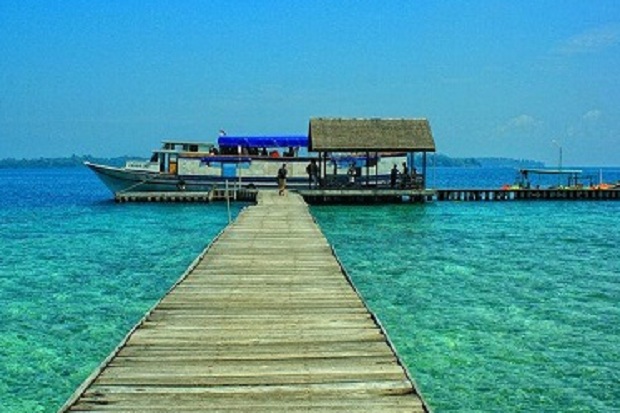 5 Pantai Sekitar Jakarta yang Cocok Dikunjungi Saat Liburan