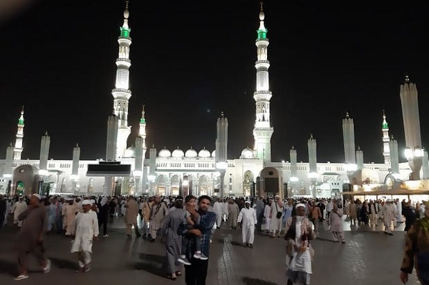 Asyiknya Menjelajahi Tempat Bersejarah Saat Umrah