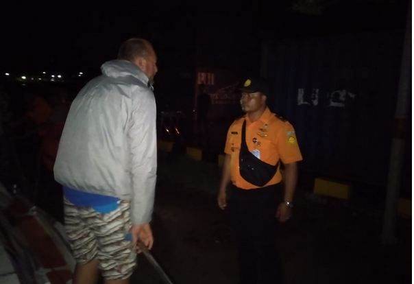 Evakuasi 4 WNA Australia dari Kapal Yacht Berlangsung Dramatis