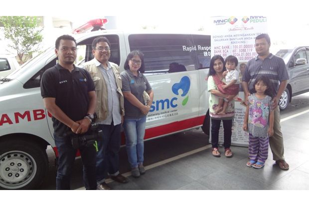 Tim Yayasan Jalinan Kasih Kunjungi Peserta Baksos Hernia