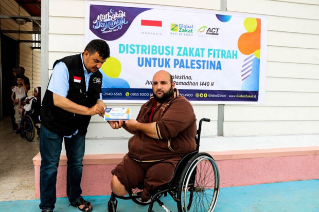 Zakat Fitrah ACT Hadirkan Kado Terindah bagi Yatim dan Difabel di Palestina