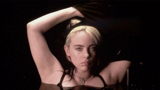 Billie Eilish Semprot Orang-orang yang Hobi Komentari Bentuk Tubuhnya